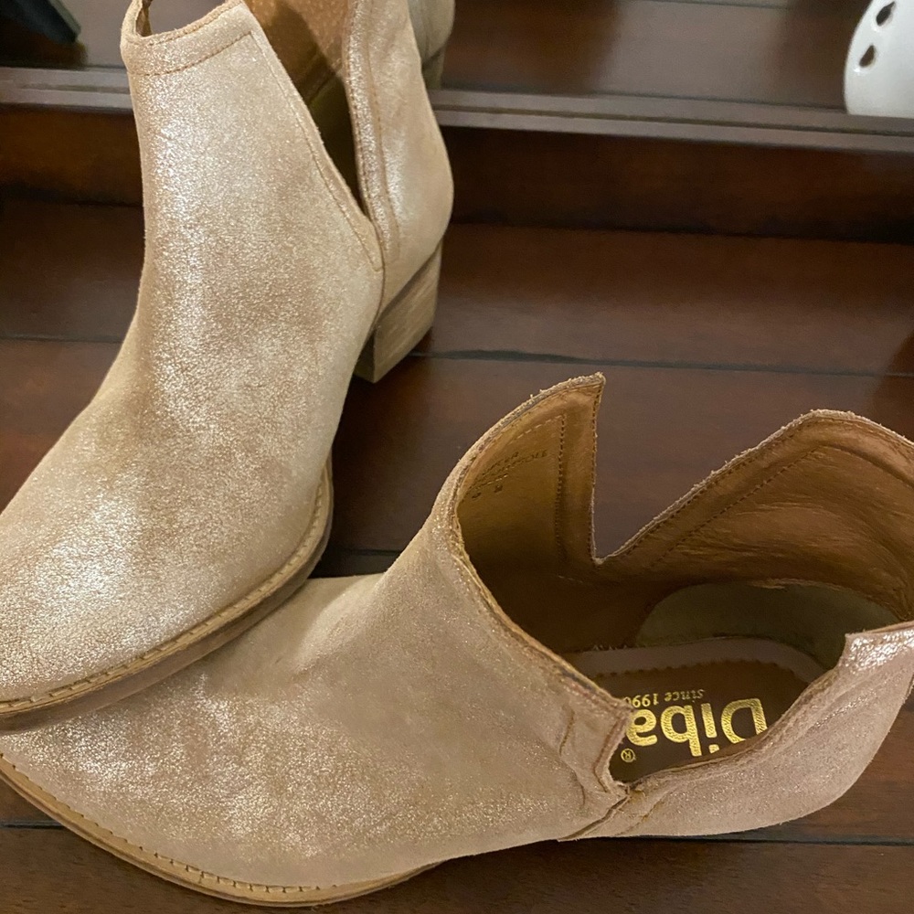 DIBA Skyler Bootie Size 9